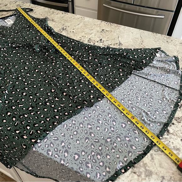 Torrid Green Leopard Midi Studio Knit Hi-Low Dress 2X NWT 12783032 - Picture 11 of 11